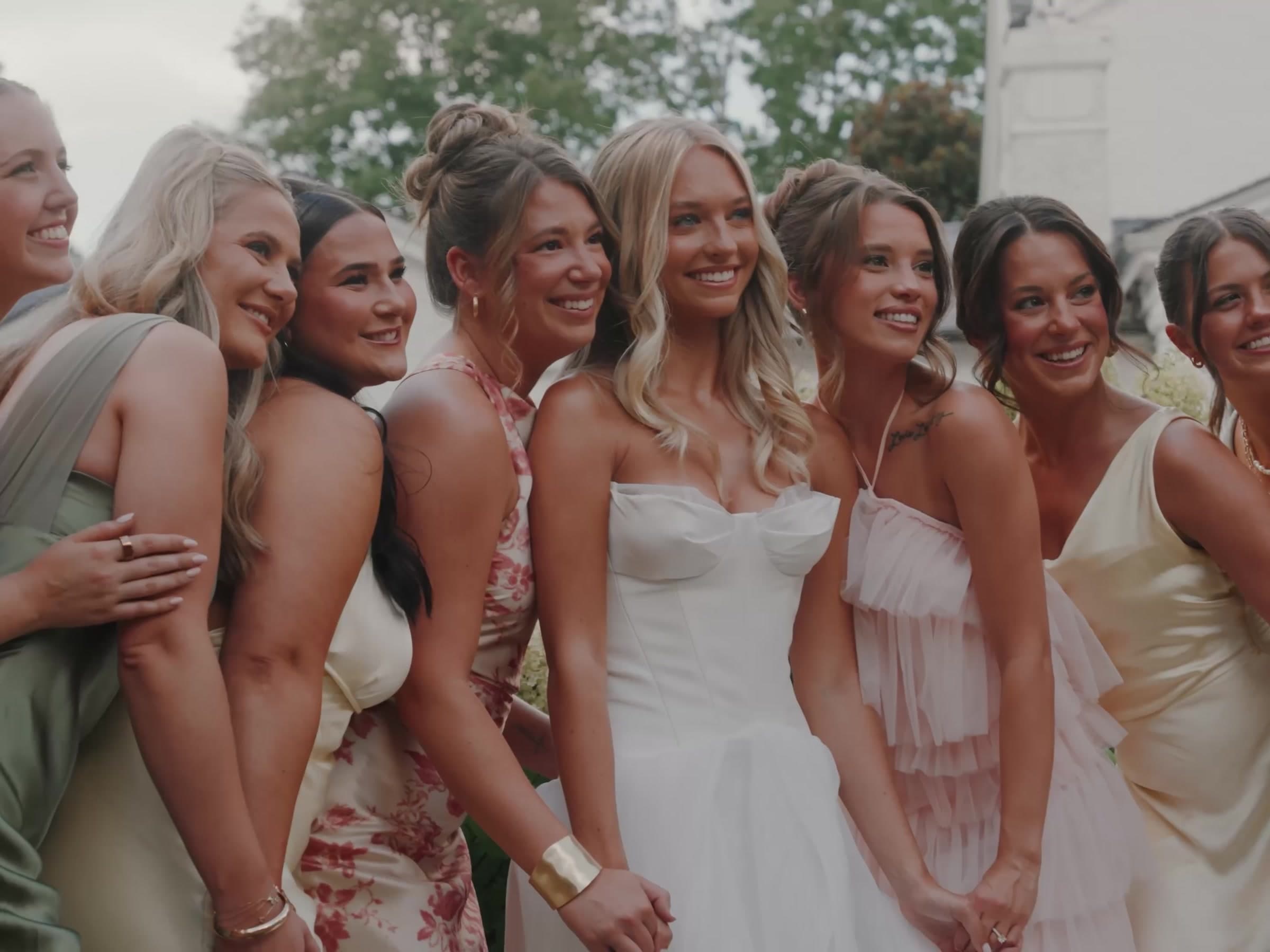 The bridal party together before the ceremony
